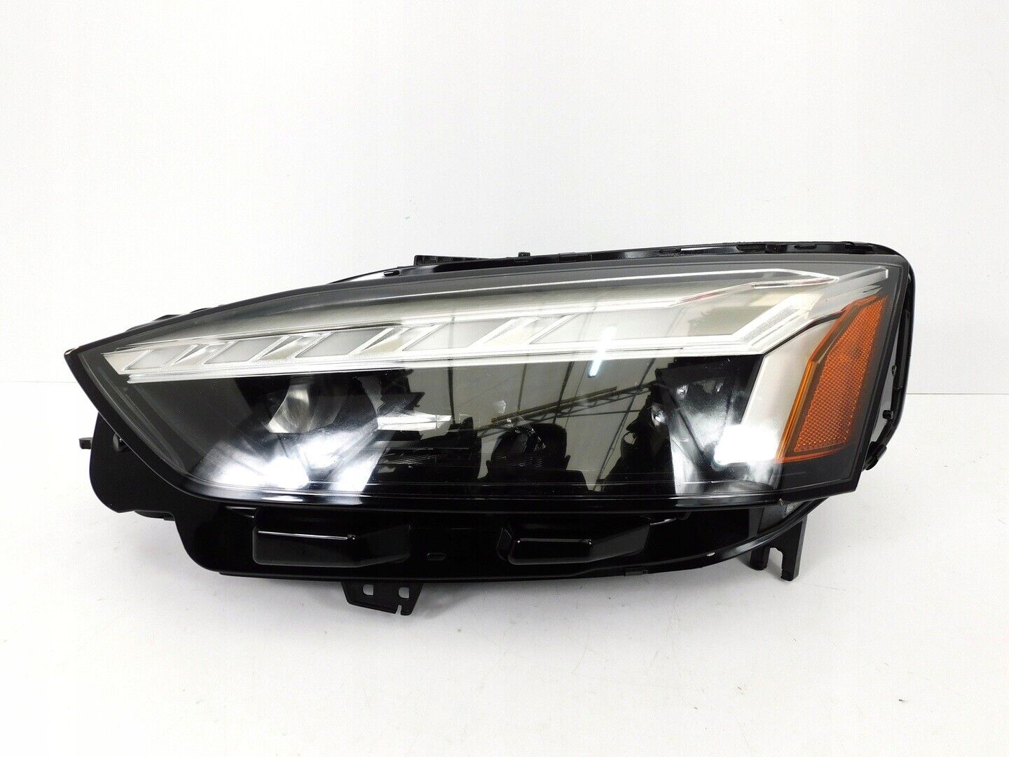 Phare avant gauche à LED de type matrice pour Audi S5 (2020-2025), AU2502226
