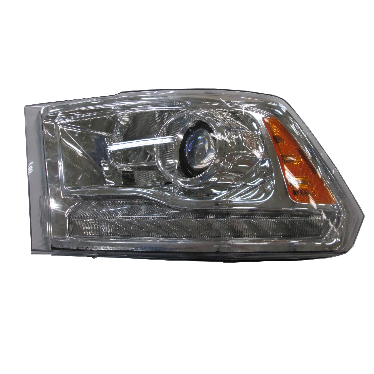 Phare avant côté conducteur pour Ram 1500 (2016-2018), projecteur halogène, enjoliveur chromé, référence CH2502290C - Hunt Parts