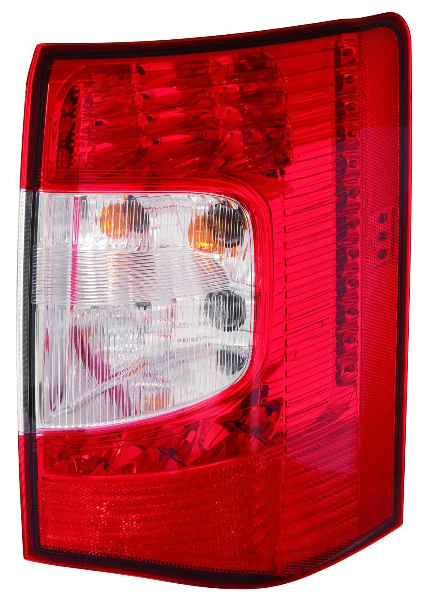 Feu arrière côté passager pour Chrysler Town & Country 2011-2016 - Capa - Pièces détachées Hunt