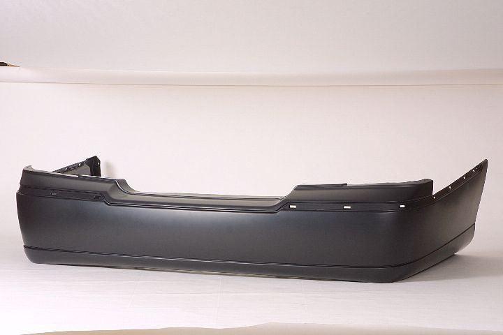 Pare-chocs arrière apprêté pour Lincoln Town Car 2003-2011, FO1100342