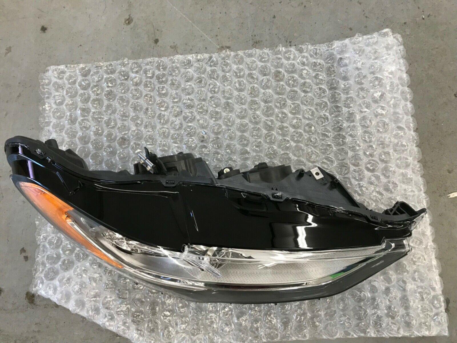 Phare avant côté passager Ford Fusion Energi 2017-2020 halogène sans signature lumineuse, avec bande LED haute qualité, FO2503348