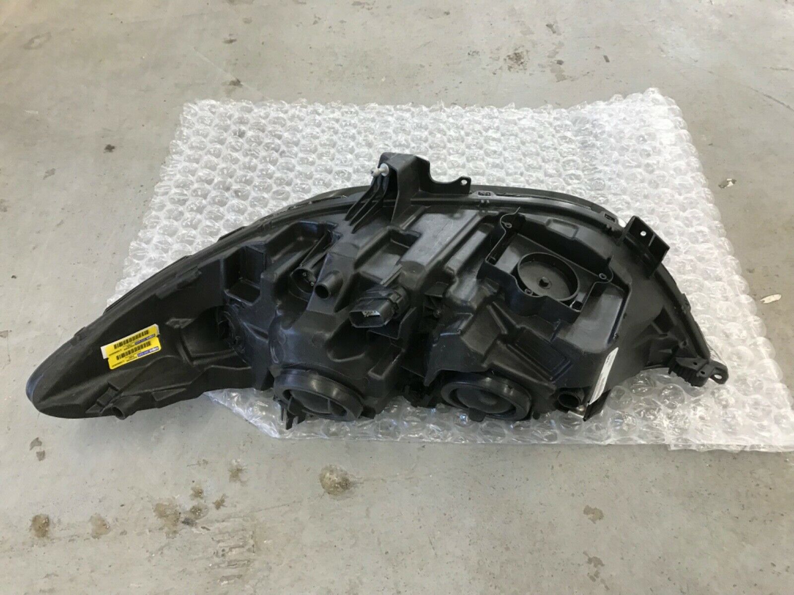 Phare avant côté passager Ford Fusion 2017-2020 halogène sans clignotant LED distinctif, référence Fo2503348C - Hunt Parts