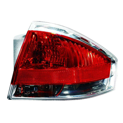 Feu arrière côté passager pour Ford Focus 2008-2011 Berline Capa, référence Fo2801215C - Hunt Parts