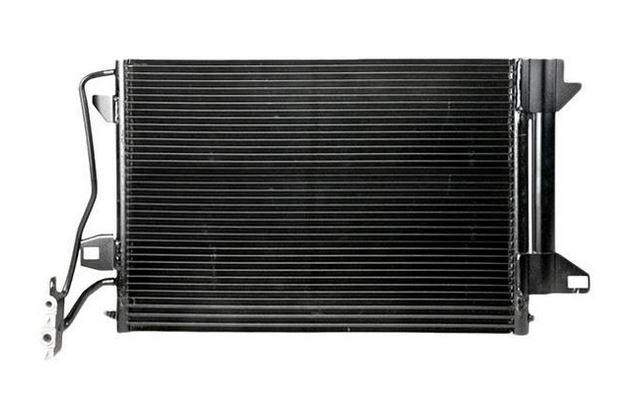 Condenseur Ford Fusion 2010-2012 (3786) 2.5L 4 cylindres/3.0L, FO3030223