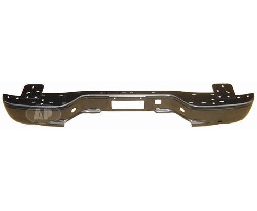 Pare-chocs arrière apprêté pour Chevrolet Suburban 2000-2006 avec 4 supports de fixation, GM1102384