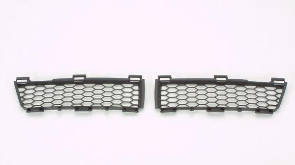 2003-2004 Pontiac Vibe Grille Lower Passenger Side