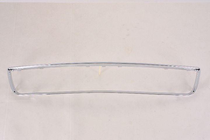 Moulure inférieure de calandre pour Chevrolet Malibu 2006-2007 (sauf modèle SS), nickel satiné, GM1210112
