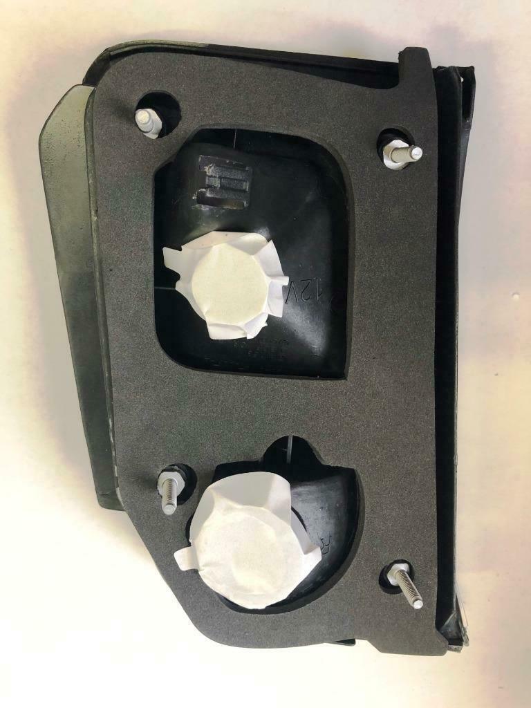 Feu de coffre côté passager pour Honda Accord Berline 1996-1997 (feu de recul), HO2801120V