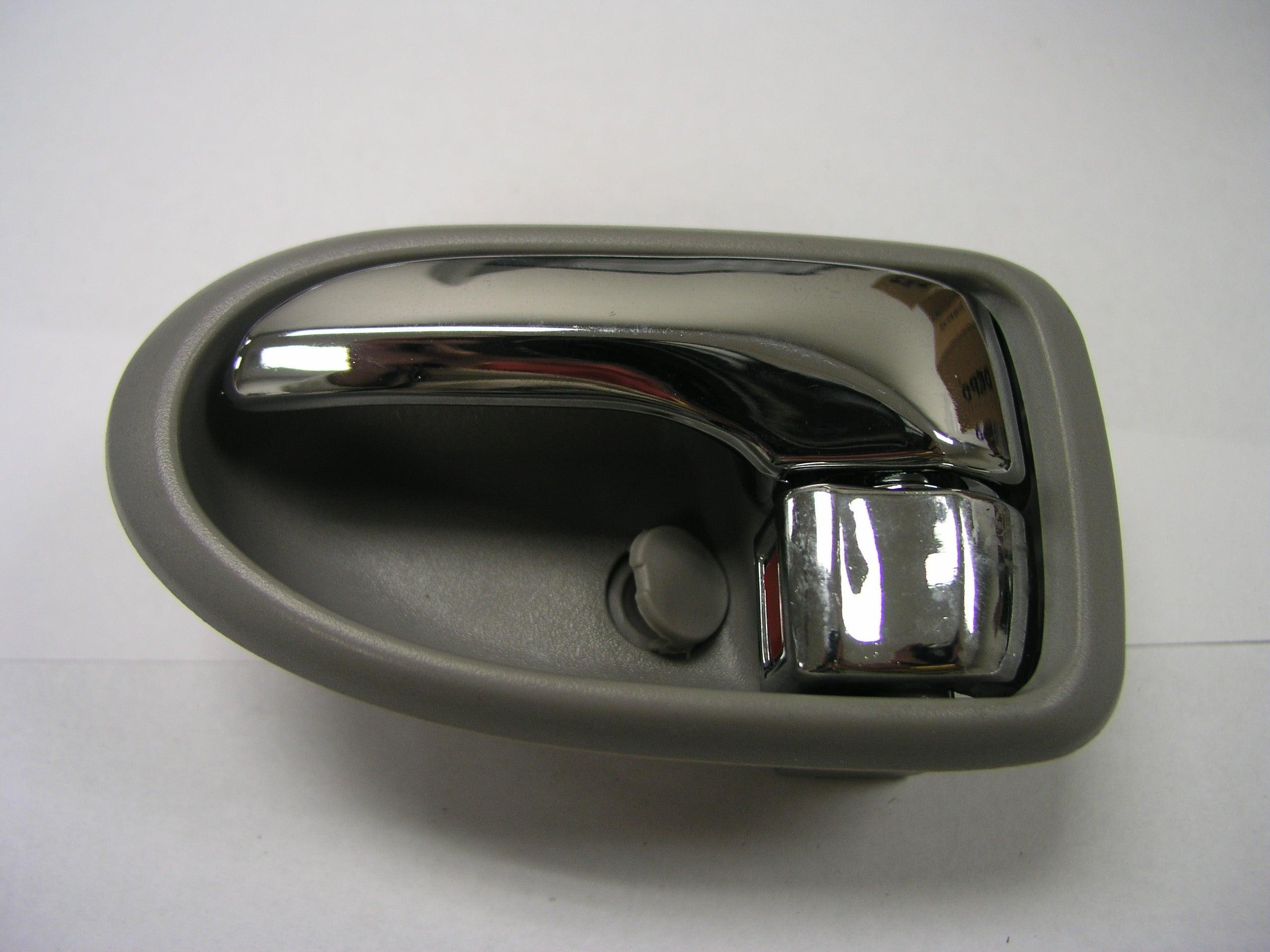 Poignée de porte intérieure avant côté conducteur Mazda MPV 2004-2006 grise sans chrome, MA1352107