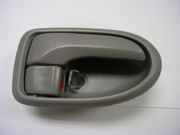 2000-2003 Mazda Mpv Door Handle Front Passenger Side Inner Gray Without Chrome