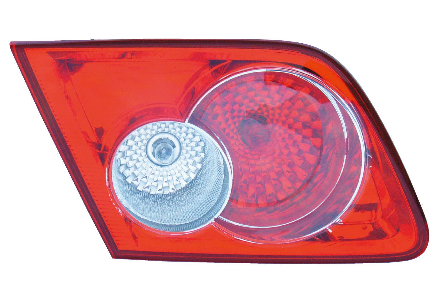 Feu de coffre côté conducteur (feu de recul) pour Mazda 6 2003-2005 Berline/Hatchback 45021, MA2802102V
