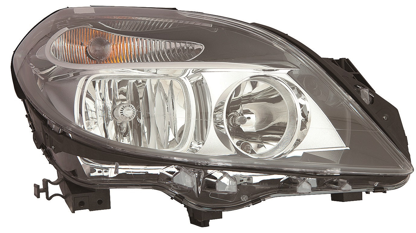 Phare avant côté passager Mercedes B250 2015-2017, halogène, référence MB2503228C - Hunt Parts
