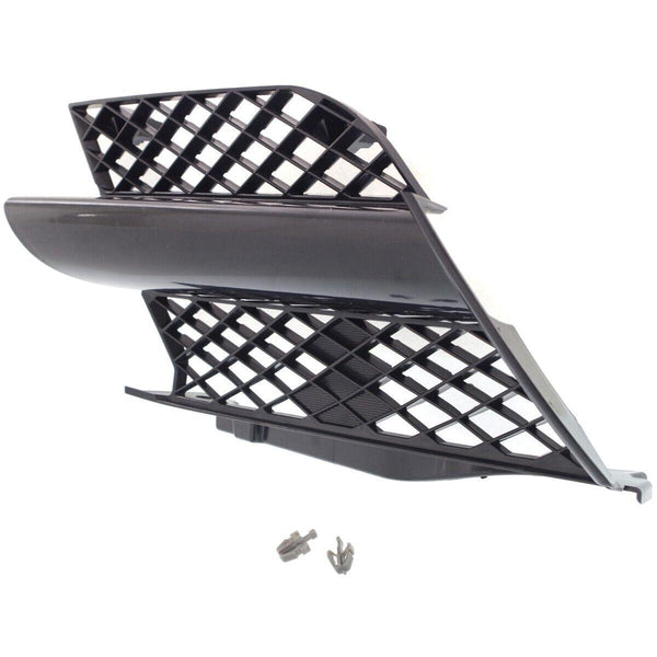 2003-2004 Mitsubishi Outlander Grille Passenger Side