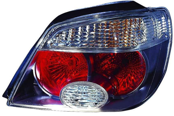 2005-2006 Mitsubishi Outlander Tail Lamp Passenger Side Ltd High Quality