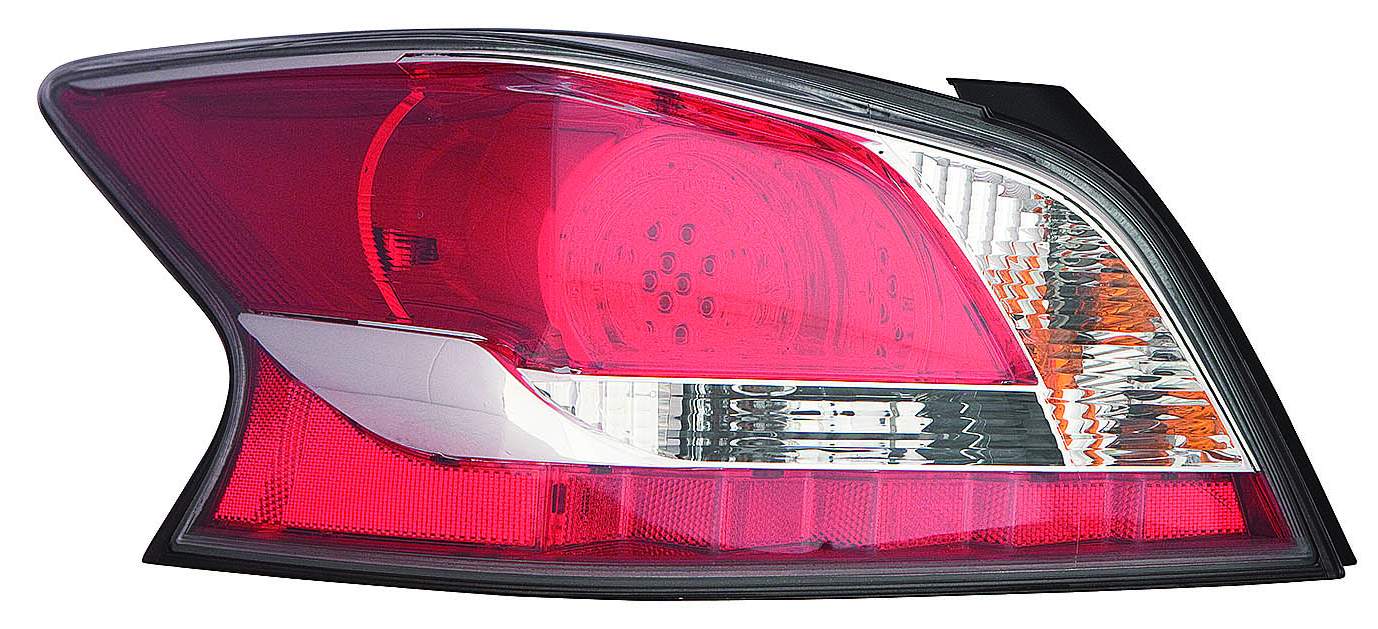 Feu arrière gauche à LED pour Nissan Altima 2015 (à partir du 01/05/2014), référence Capa, NI2800204C - Hunt Parts