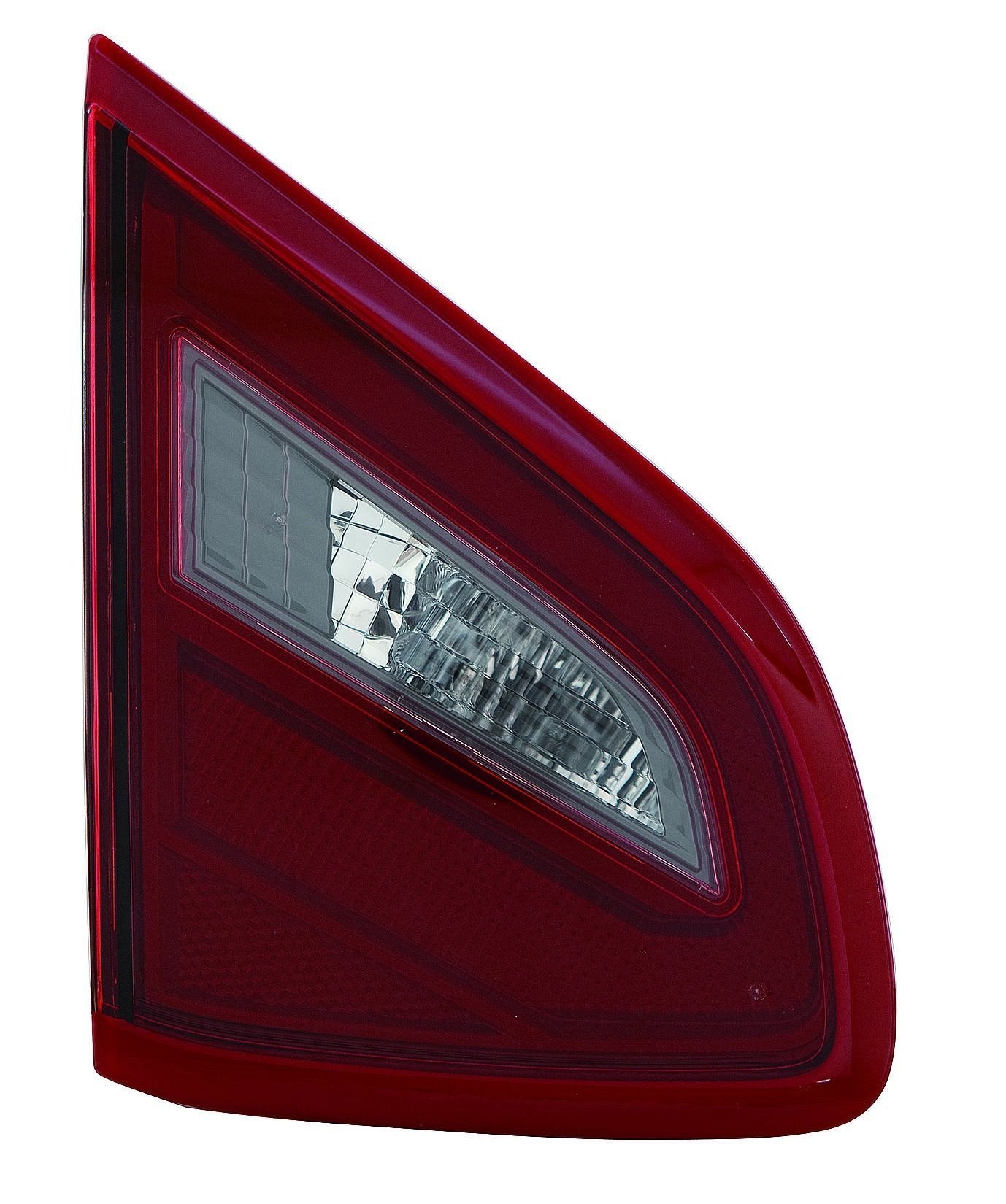 Feu de coffre côté conducteur Nissan Altima 2018 sans pack Sport, sans boîtier fumé, NI2802117C - Hunt Parts