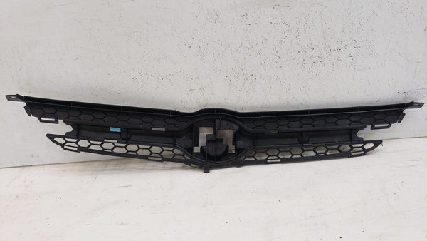 2003-2005 Toyota Echo Grille Black Sedan/Coupe