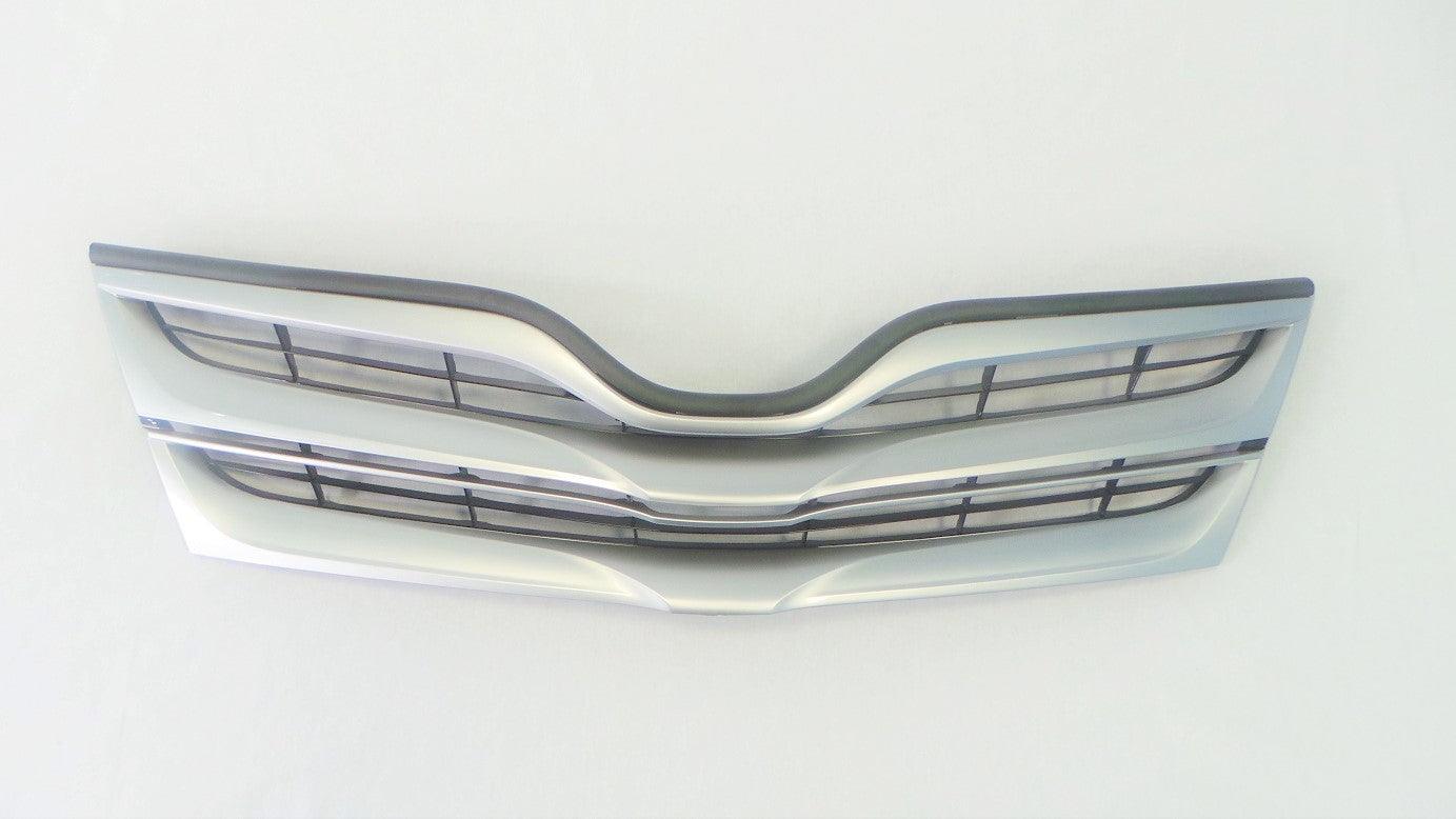 Calandre Toyota Venza 2013-2016 peinte en argent/noir, TO1200359