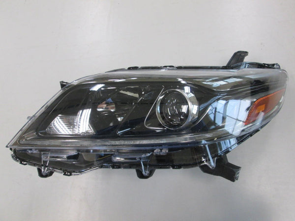 2015-2020 Toyota Sienna Head Lamp Driver Side Halogen With Led Drl Se Model High Quality