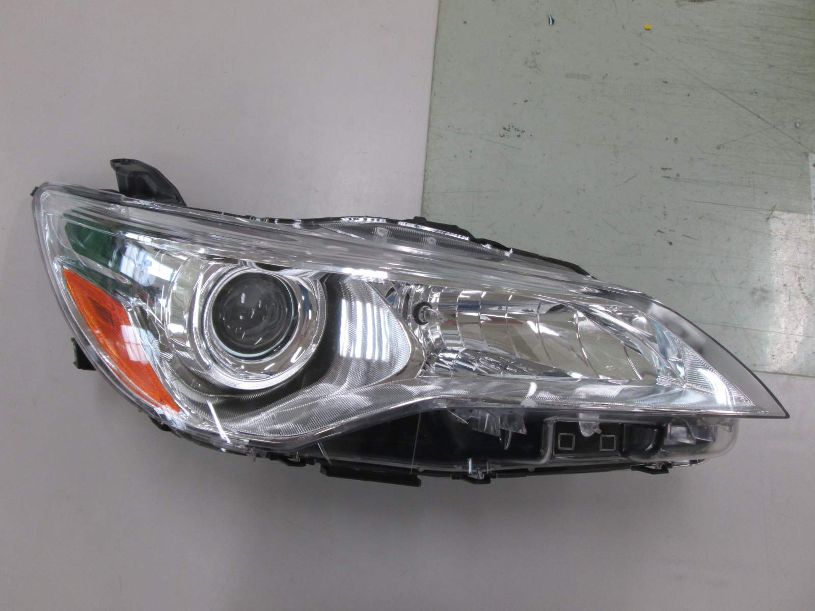 Phare avant côté passager pour Toyota Camry 2015-2017, halogène LE/XLE, enjoliveur chromé, sans LED, fabriqué au Kentucky, référence To2503222C - Hunt Parts