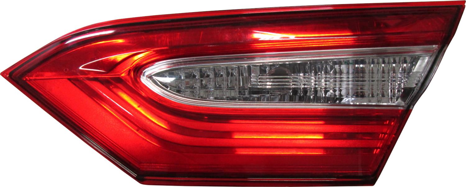Feu de coffre côté conducteur pour Toyota Camry 2018-2020, modèle LE fabriqué au Japon, sans vitre teintée fumée, référence TO2802145C - Hunt Parts