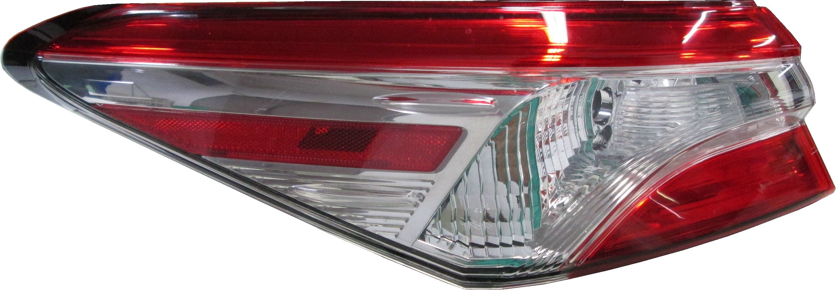 Feu arrière côté conducteur pour Toyota Camry 2018-2019, modèle LE fabriqué au Japon, sans teinte fumée, référence To2804138C - Hunt Parts