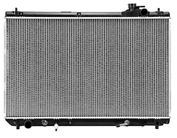 Radiateur pour Toyota Highlander 2001-2003 (2377) 3.0L avec attelage, TO3010263